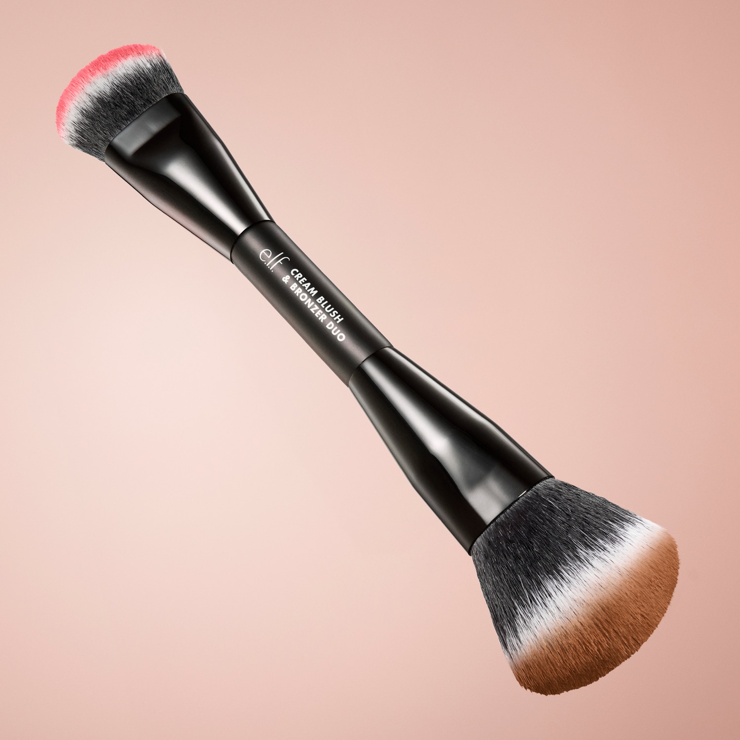 E.L.F. CREAM BLUSH & BRONZER DUO BRUSH (BROCHA DE DOBLE EXTREMO PARA RUBOR Y BRONCEADOR)